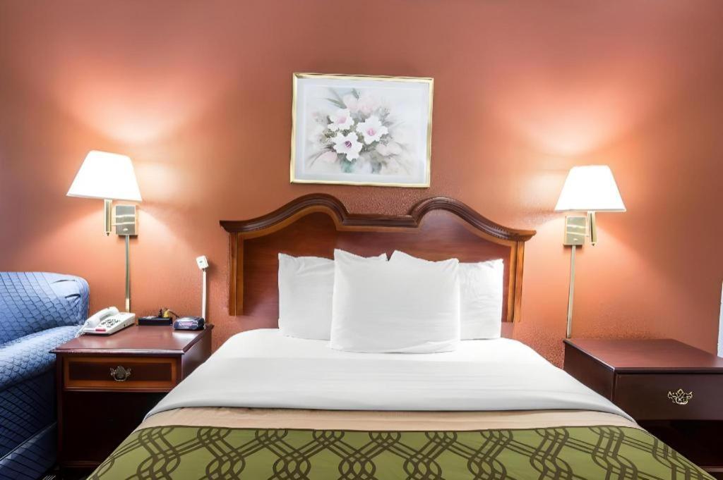 Econo Lodge South Garner Exteriér fotografie