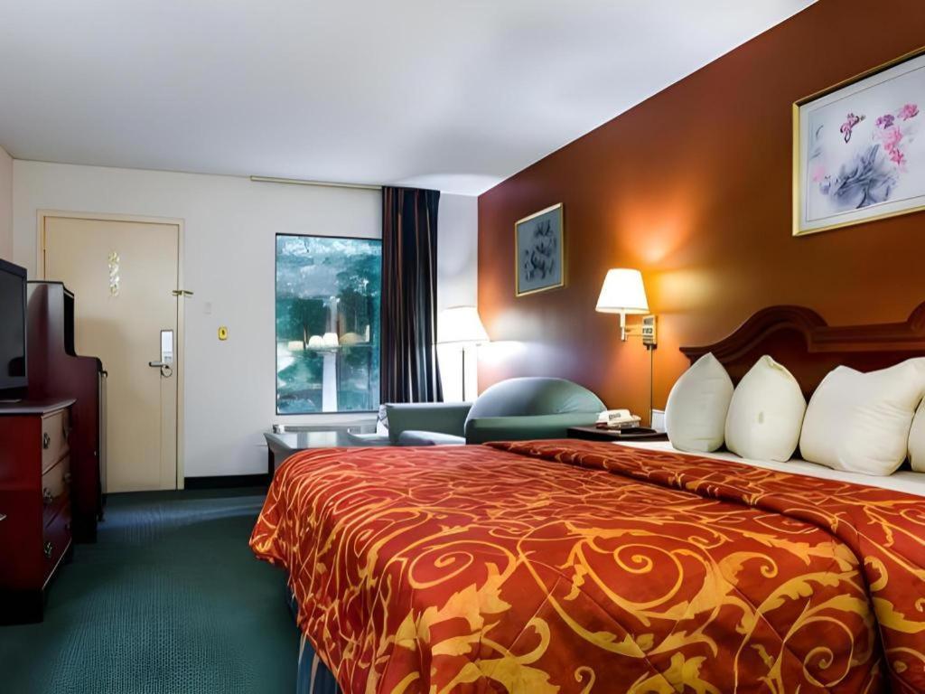 Econo Lodge South Garner Exteriér fotografie
