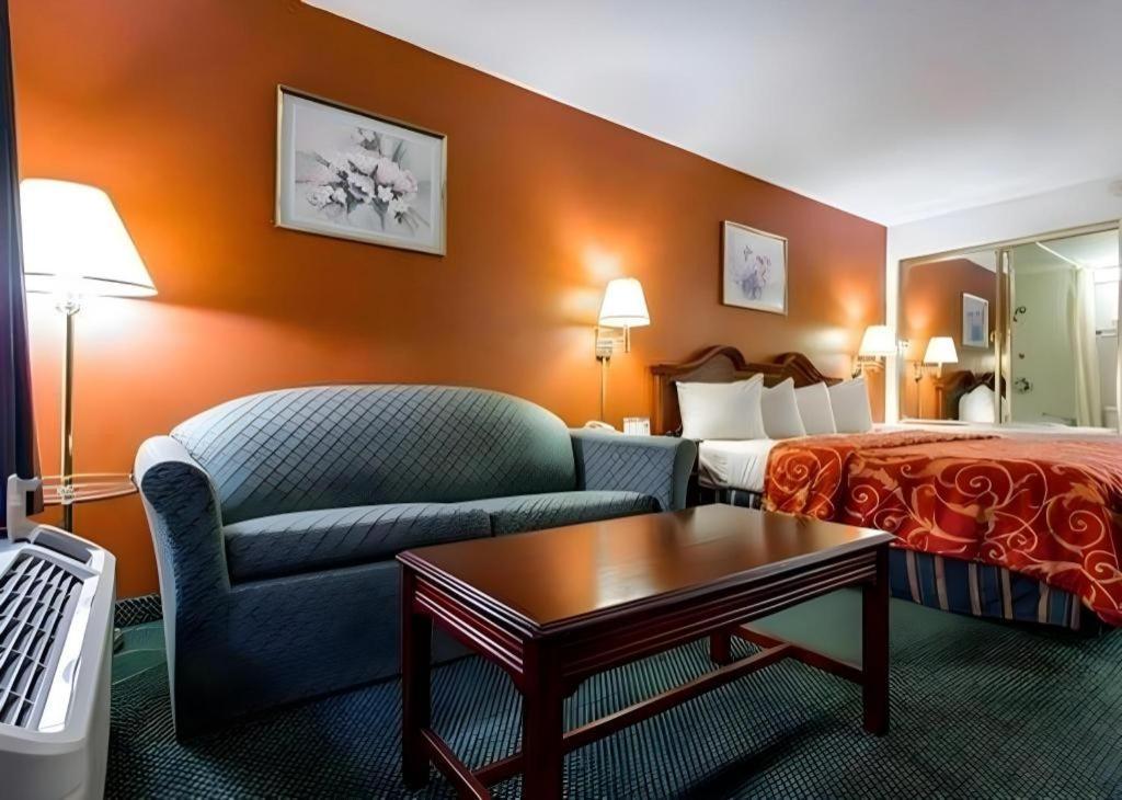Econo Lodge South Garner Exteriér fotografie